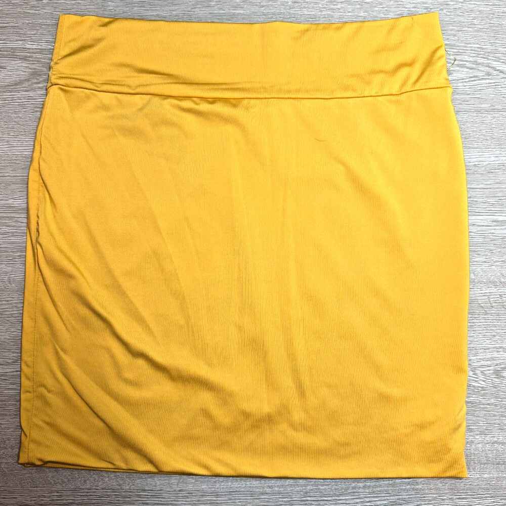 Fashionazzle Pull On Mini Skirt Women's XL Yellow Stretchy Poly/Spandex